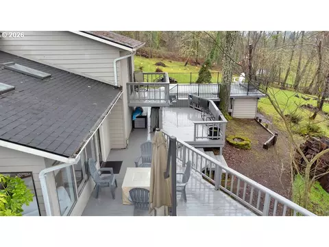 Exterior - 34846 Matthews Rd, Eugene, OR 97405 photo 4 of 8