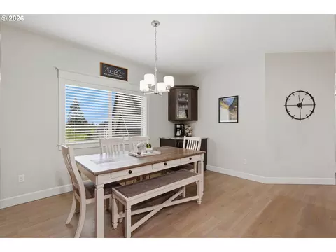 Dining - 223 SE 29th St, Gresham, OR 97080 photo 2 of 2