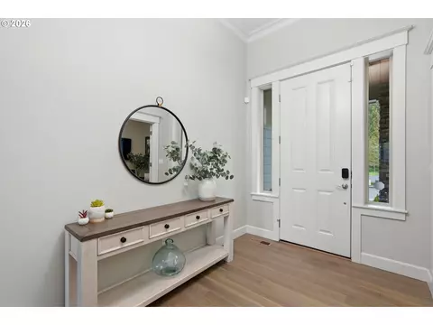 Entry Way - 223 SE 29th St, Gresham, OR 97080 photo 1 of 2
