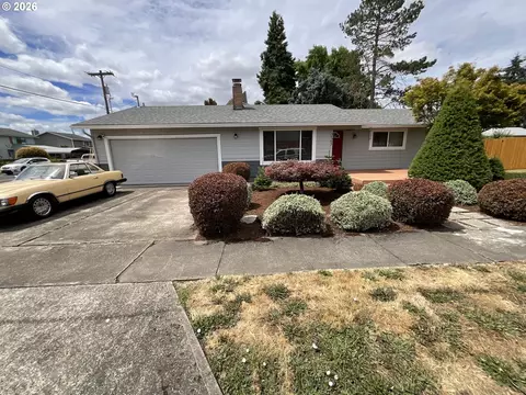 Exterior - 223 N 13th Ave, Cornelius, OR 97113 photo 4 of 17
