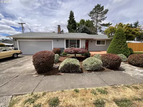 Exterior - 223 N 13th Ave, Cornelius, OR 97113 photo 3 of 17
