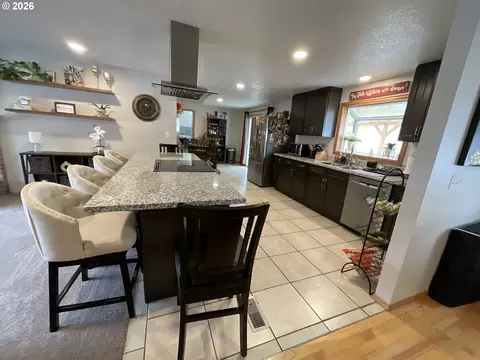 Kitchen - 223 N 13th Ave, Cornelius, OR 97113 photo 5 of 7