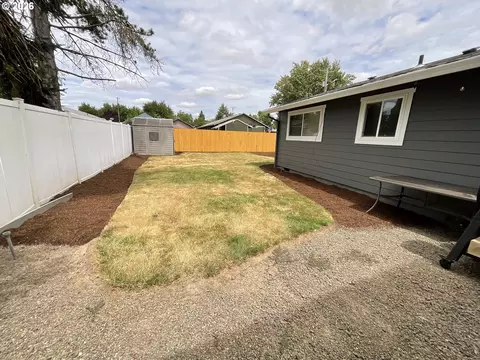 Exterior - 223 N 13th Ave, Cornelius, OR 97113 photo 12 of 17