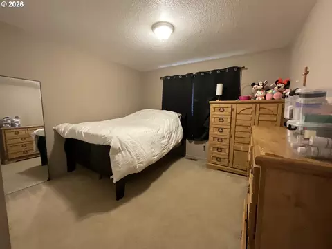 Bedroom - 223 N 13th Ave, Cornelius, OR 97113 photo 2 of 5