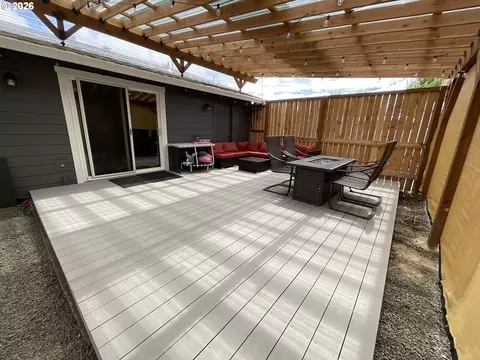 Exterior - 223 N 13th Ave, Cornelius, OR 97113 photo 9 of 17