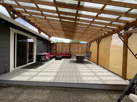 Exterior - 223 N 13th Ave, Cornelius, OR 97113 photo 10 of 17