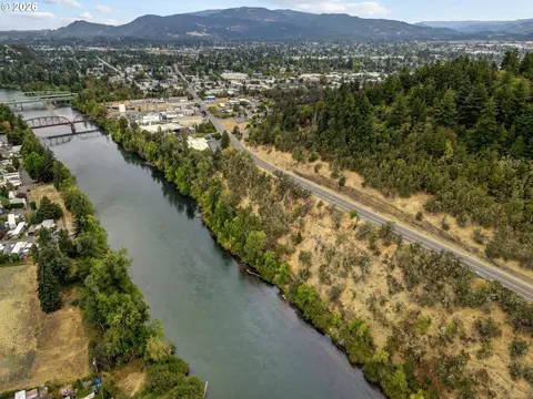 View/Area - 2 Nd St, Springfield, OR 97477 photo 3 of 7