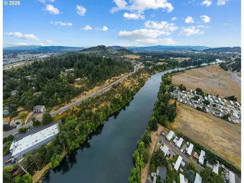 View/Area - 2 Nd St, Springfield, OR 97477 photo 5 of 7