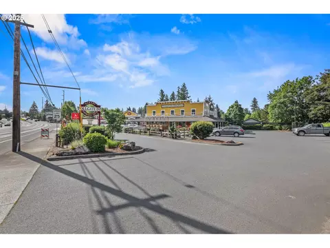38565 Pleasant St, Sandy, OR 97055 photo 3