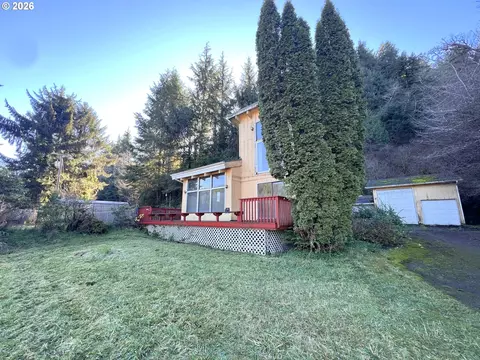 321 Jd Ln, Reedsport, OR 97467