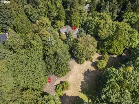 View/Area - 4600 Mapleton Dr, West Linn, OR 97068 photo 4 of 9