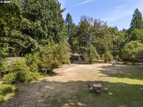 Exterior - 4600 Mapleton Dr, West Linn, OR 97068 photo 3 of 5