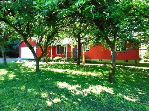 255 D St, Vernonia, OR 97064