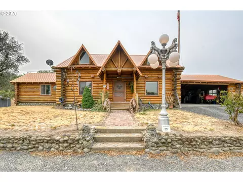 2419 NE Severe Dr, Pendleton, OR 97801 photo 1