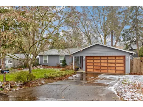 6055 SW 187th Dr, Beaverton, OR 97078
