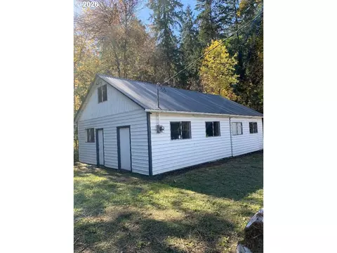 93146 Applegate Trl, Junction City, OR 97448