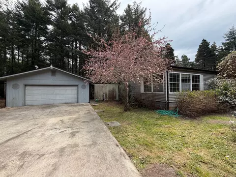 47247 Highway 101, Bandon, OR 97411