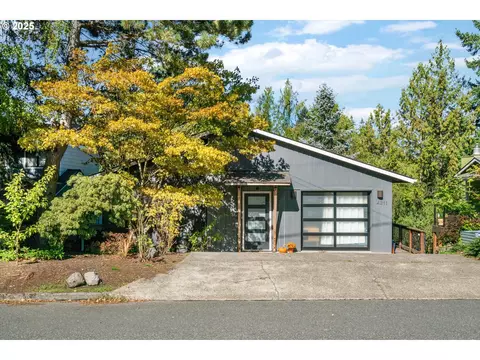 4211 SW Vesta St, Portland, OR 97219