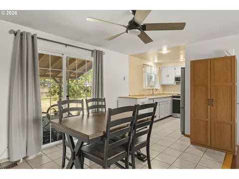 Dining - 382 S 46th St, Springfield, OR 97478 photo 2 of 2