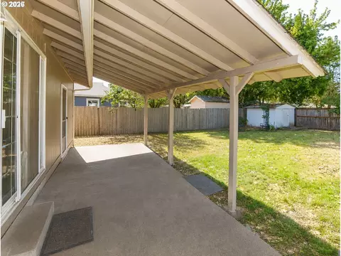 Exterior - 382 S 46th St, Springfield, OR 97478 photo 4 of 4