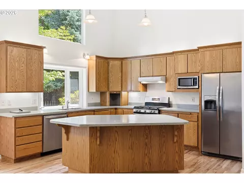 Kitchen - 170 Daniel Dr, Eugene, OR 97404 photo 1 of 5