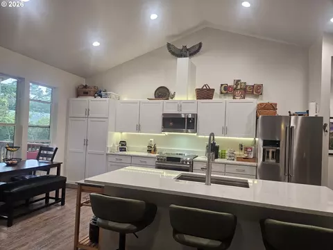 Kitchen - 87932 Limpit Ln, Florence, OR 97439 photo 2 of 3