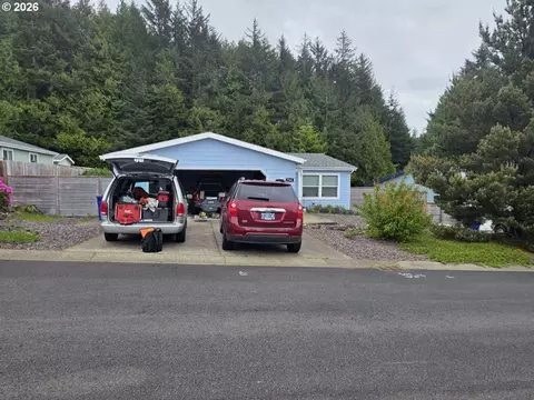 780 SE Winchell Dr, Depoe Bay, OR 97341