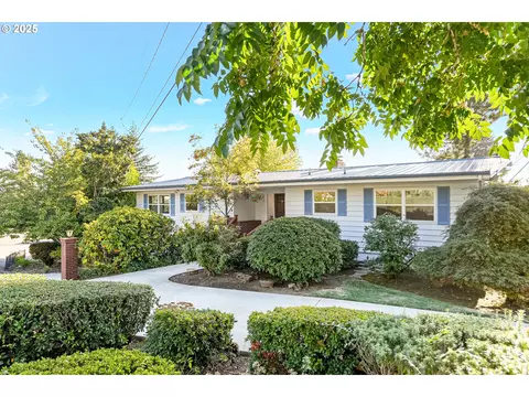 842 NW Kingwood Dr, Salem, OR 97304