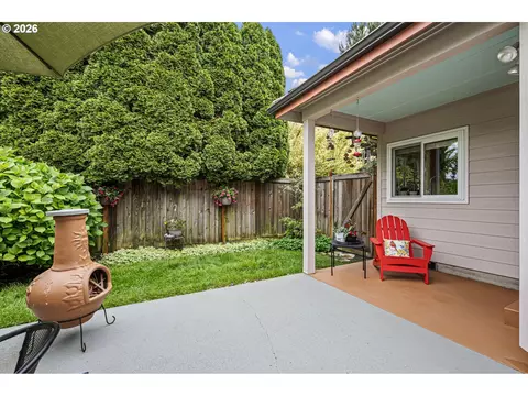 Exterior - 2101 Kingfisher Way, Eugene, OR 97401 photo 6 of 11