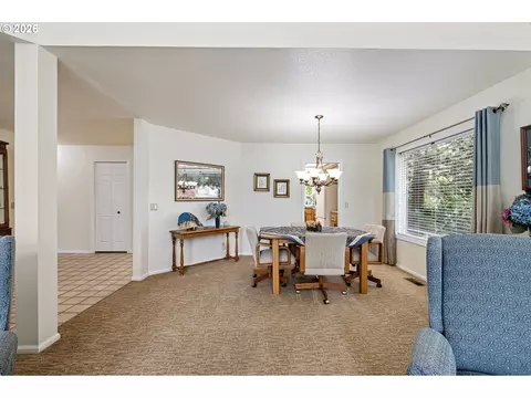 Dining - 2101 Kingfisher Way, Eugene, OR 97401 photo 1 of 3