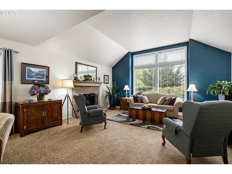 Living - 2101 Kingfisher Way, Eugene, OR 97401 photo 1 of 5