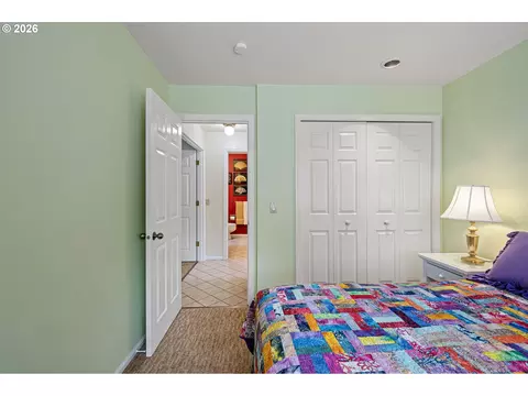 Bedroom - 2101 Kingfisher Way, Eugene, OR 97401 photo 4 of 6