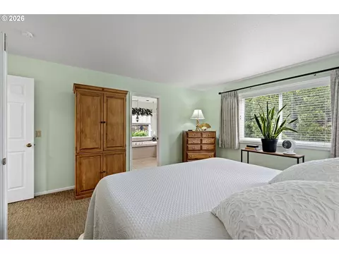 Bedroom - 2101 Kingfisher Way, Eugene, OR 97401 photo 6 of 6