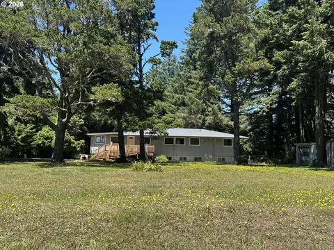 253 Coast Guard Hill Rd, Port Orford, OR 97465