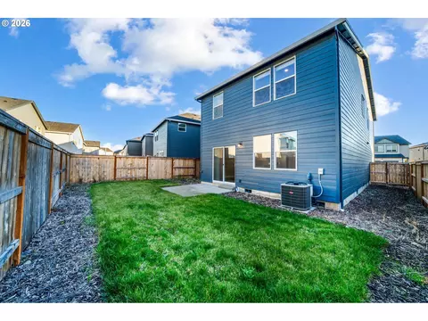 Exterior - 2982 T St, Springfield, OR 97477 photo 3 of 10
