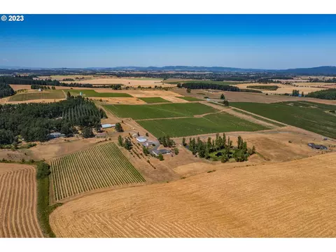 10845 Brateng Rd, Monmouth, OR 97361