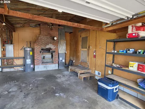 Other - 68883 Loop Dr, Hines, OR 97738 photo 16 of 25