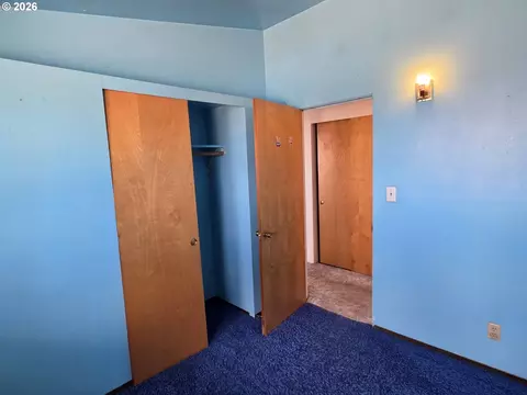 Bedroom - 68883 Loop Dr, Hines, OR 97738 photo 1 of 5