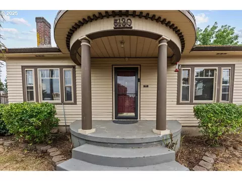5130 SE Bush St, Portland, OR 97206