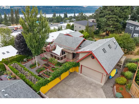 2230 Sherman Ave, Hood River, OR 97031