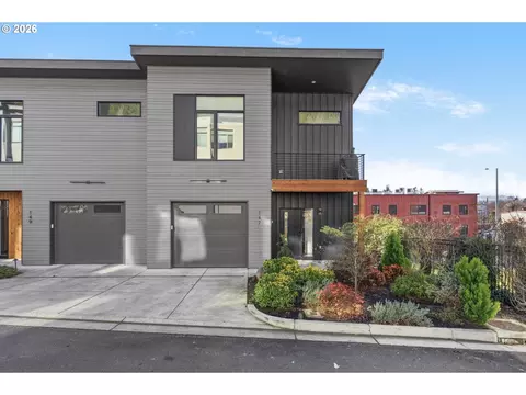 147 Shelton Mcmurphey Blvd, Eugene, OR 97401