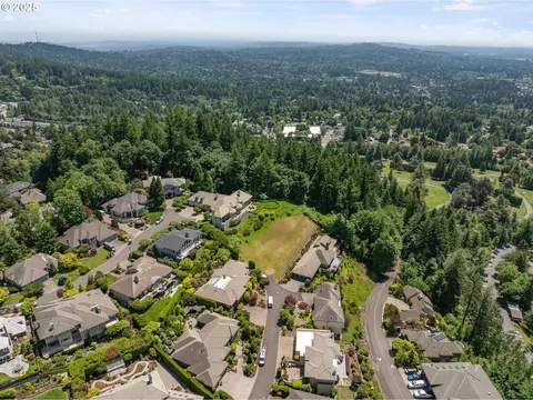Ascot Ct, Portland, OR 97225