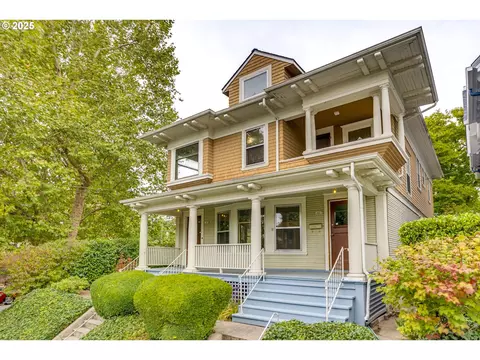 1403 SE Salmon St, Portland, OR 97214