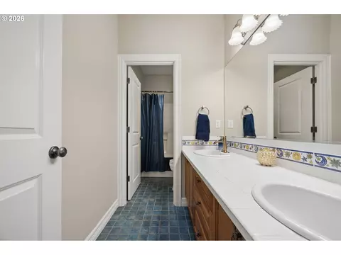 Bath - 9835 SE 362nd Ave, Boring, OR 97009 photo 2 of 2