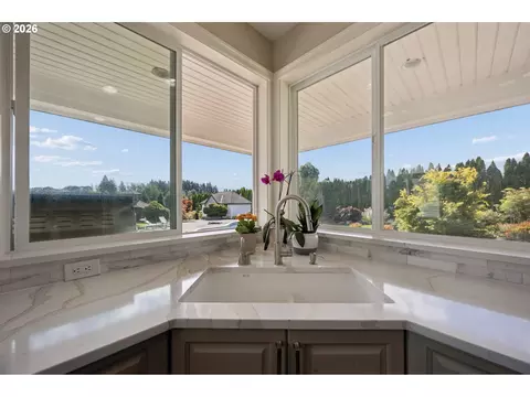 Kitchen - 9835 SE 362nd Ave, Boring, OR 97009 photo 2 of 4