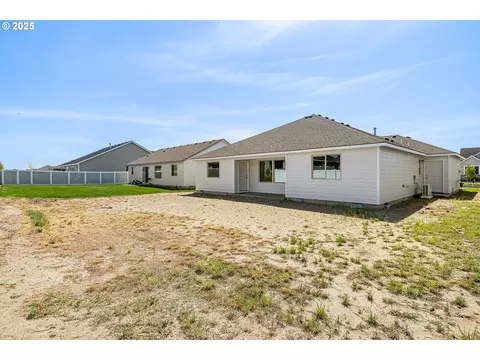 Exterior - 314 Sage St, Boardman, OR 97818 photo 3 of 3
