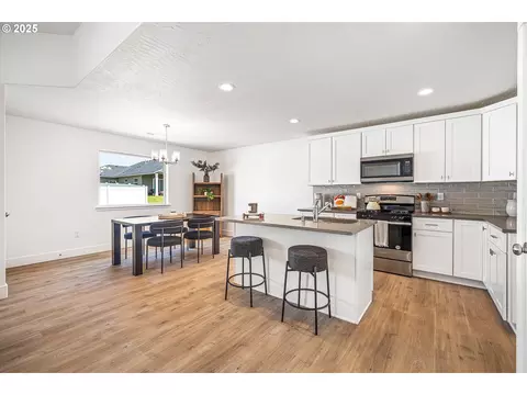 Kitchen - 314 Sage St, Boardman, OR 97818 photo 1 of 3
