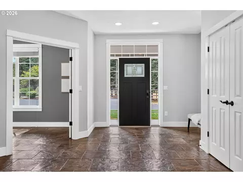 Entry Way - 11858 SE Jed Ct, Sandy, OR 97055 photo 2 of 4