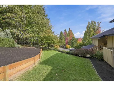 Exterior - 541 Spyglass Dr, Eugene, OR 97401 photo 13 of 13