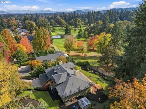 View/Area - 541 Spyglass Dr, Eugene, OR 97401 photo 2 of 7